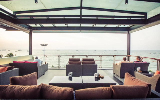 Serenotel Pattaya Beach Front