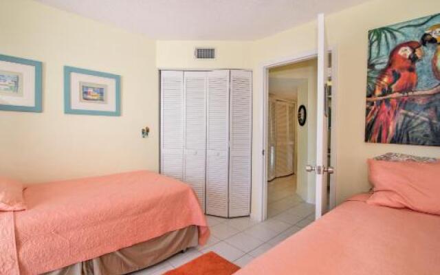 Joyce's Beachfront Suite 3