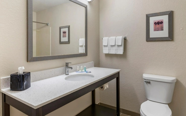 Quality Inn & Suites