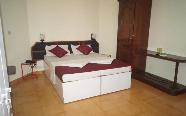 Hotel Thushara