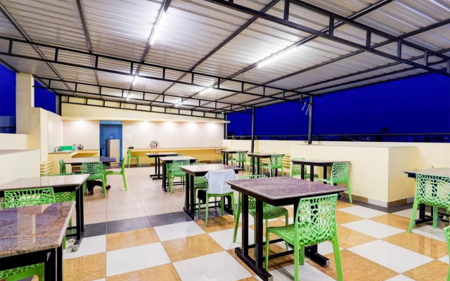 OYO 094 Bussy St Prakasam Residency