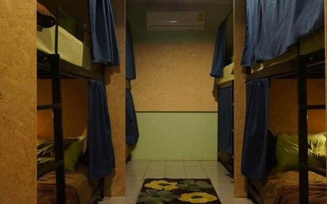 The Pillows Backpackers Inn