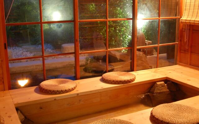 Yuhigaura Onsen Konoya
