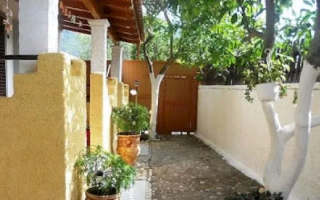 TETRAKTYS estate