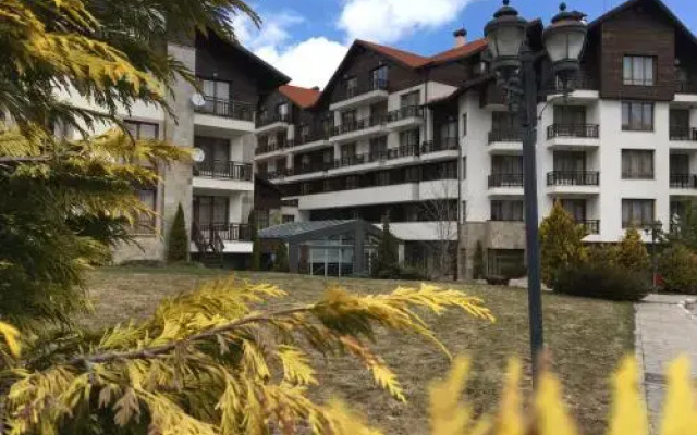Rivendell Apartments Semiramida Gardens