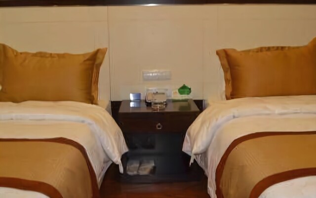 Huatian Caohai Holiday Hostel