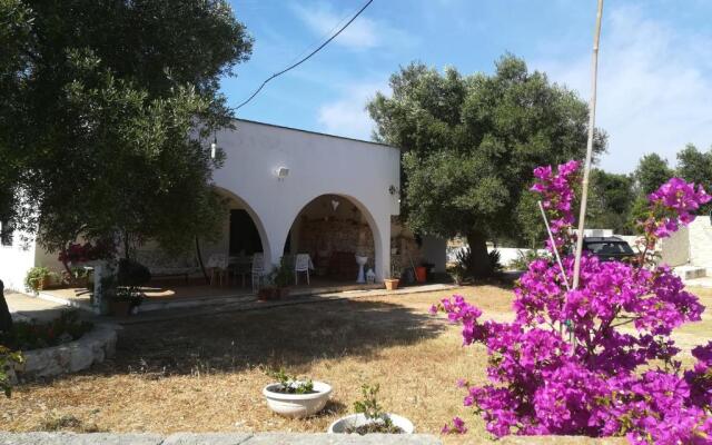 Trullo Alessandro e Villa Raffaela