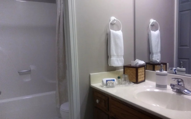 Garden Inn Bed & Breakfast at Bee Rock