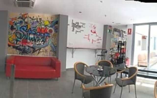 New Art Hostel - Albergue Juvenil