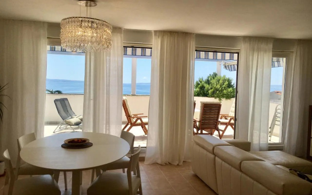 Apartment Lux View