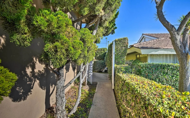 Los Angeles Suite ~ 7 Mi to Venice Beach!