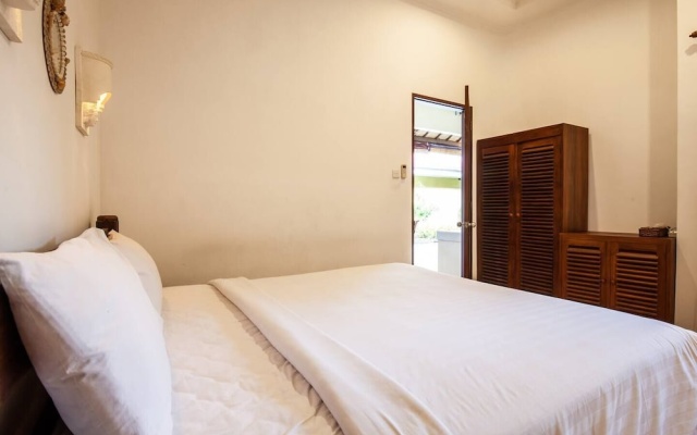 PB - 6BR- V1 & V3 6BR Private Pool Villa, Walk to Seminyak Beach – Guest Rooms – Kerobokan Kelod
