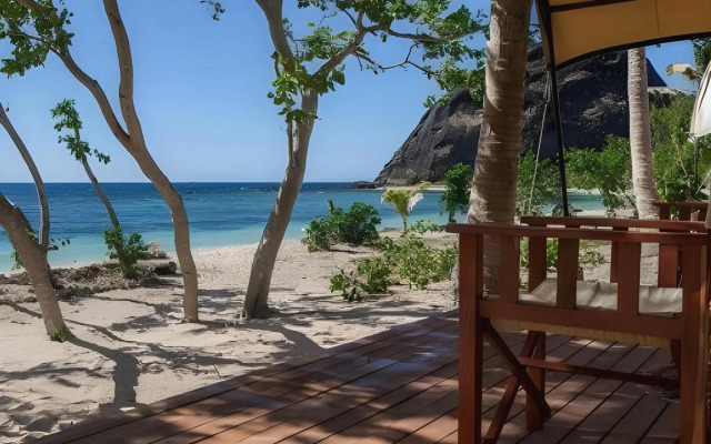 Barefoot Manta Island Resort and Marine Sanctuary