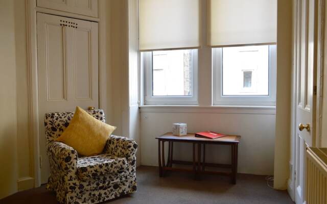Cosy 1 Bedroom In Central Location