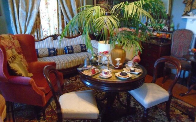 The Breakers Bed and Breakfast