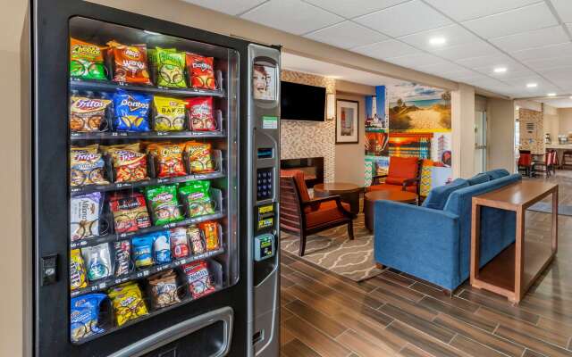 Clarion Pointe Racine - Mount Pleasant