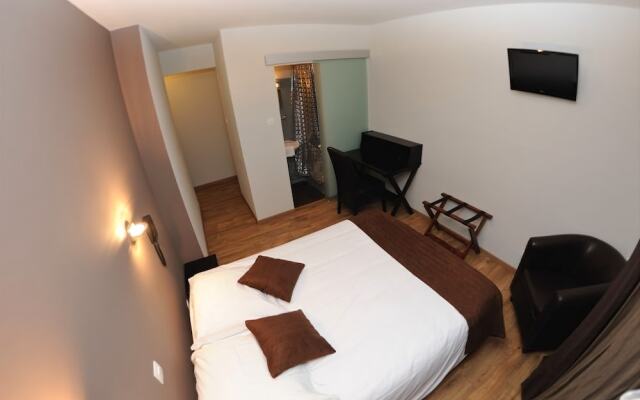 Blue Hotel