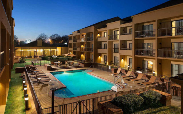 Courtyard Memphis East/Park Avenue