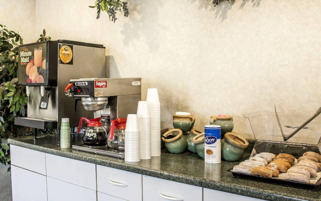 Rodeway Inn Moosic - Scranton