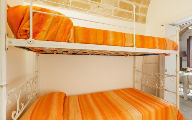 2710 Veronica Suite by Barbarhouse