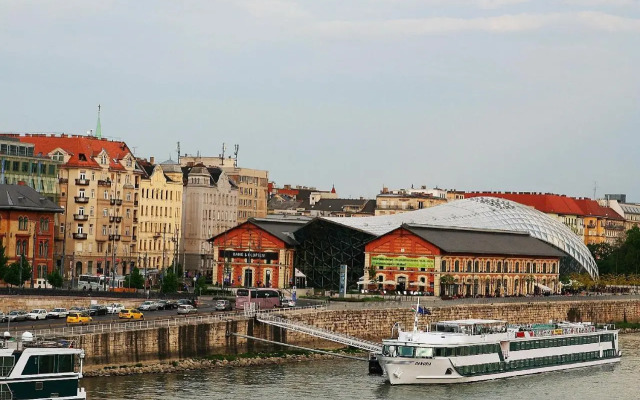 Budapest Center Apartments-Tomy