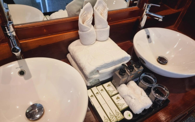 Vid Angkor Boutique