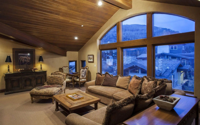 Plaza Lodge by Destination