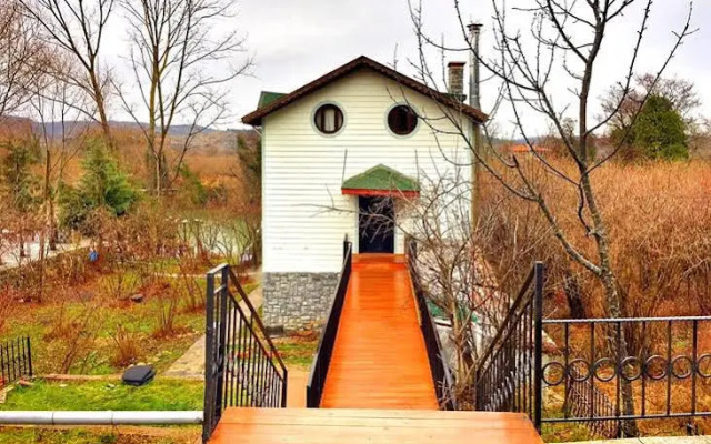 Vira Creek House
