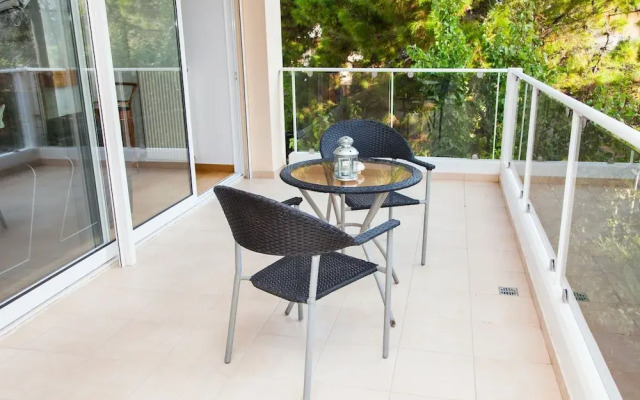 Modern Spacious APT 2BR in Rafina