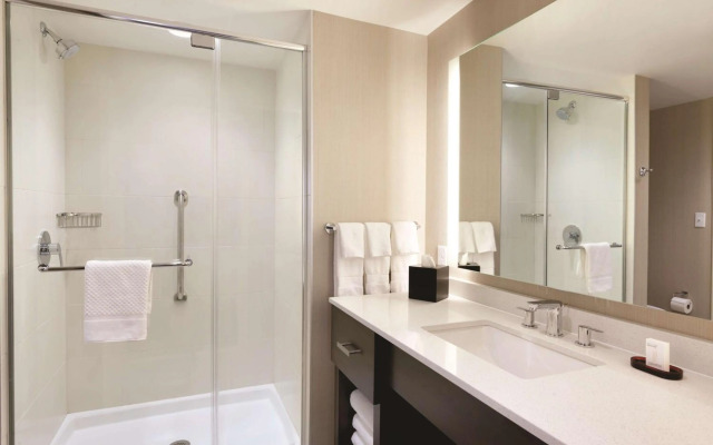 Holiday Inn Salem - I-93 at Exit 2 by IHG