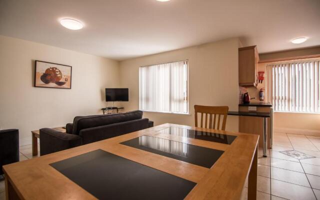 Donegan Court Aparthotel