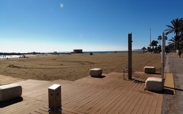 Villa 6 People, Heated Pool, Seafront, Great Location