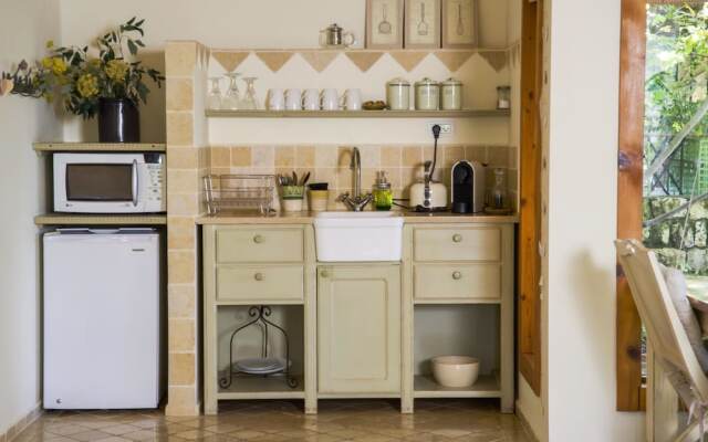 The White Cabins - Chateau Provence - Adults Only