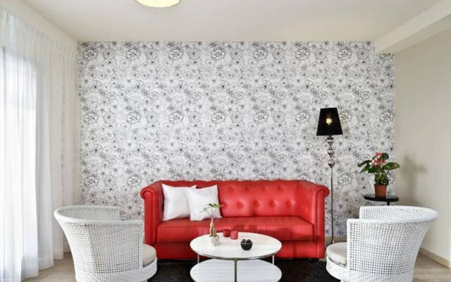 Rimon Suites
