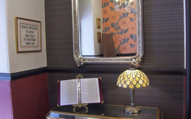 Rosemount Hotel