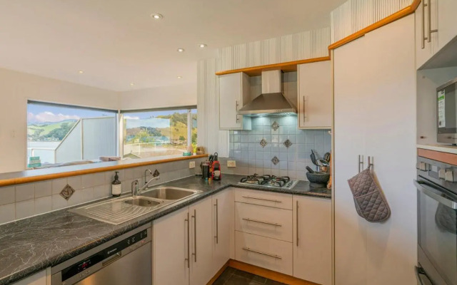 Seaview Serenity- Whitianga Holiday Home