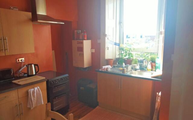 Spacious flat in Bridgeton, Glasgow