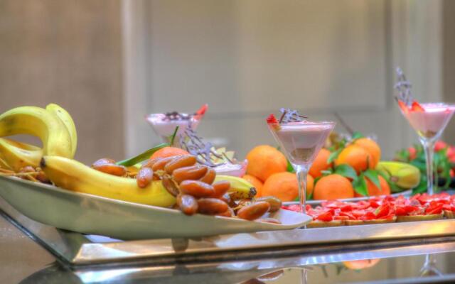 Hôtel Lac Léman, LES BERGES DU LAC