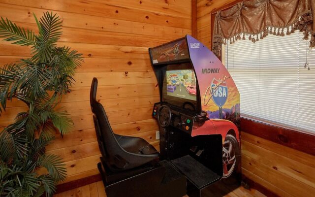 Pool Movie 1 Apartment 6