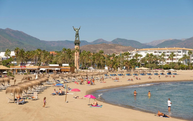 Newly renovated 3 bedroom apt next to Puerto Banús