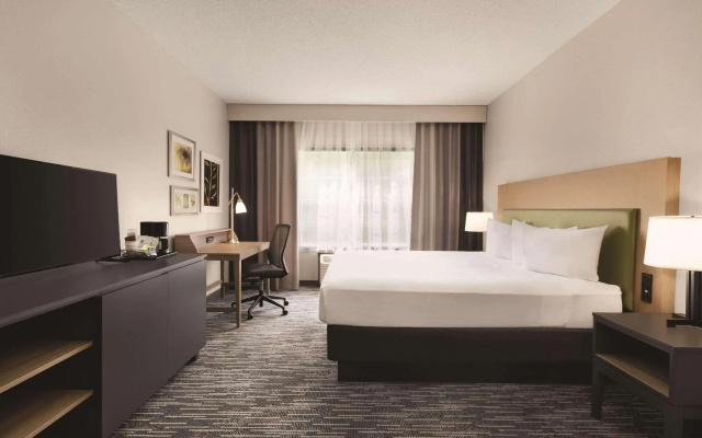Country Inn & Suites by Radisson, Detroit Lakes, MN