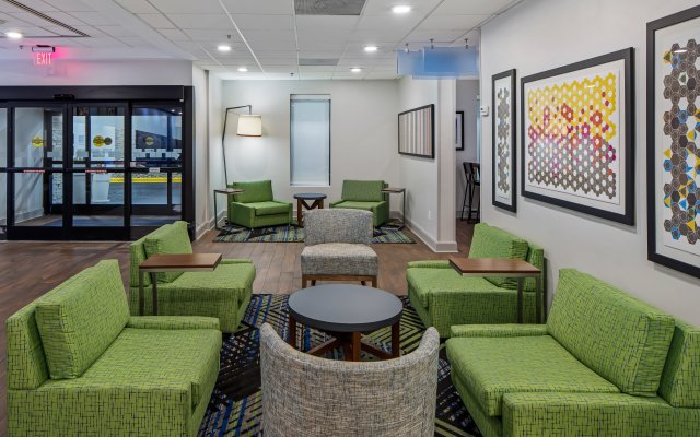 Holiday Inn Express Atlanta Airport - College Park, an IHG Hotel