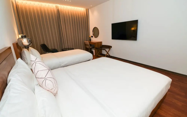 Luel Hotel