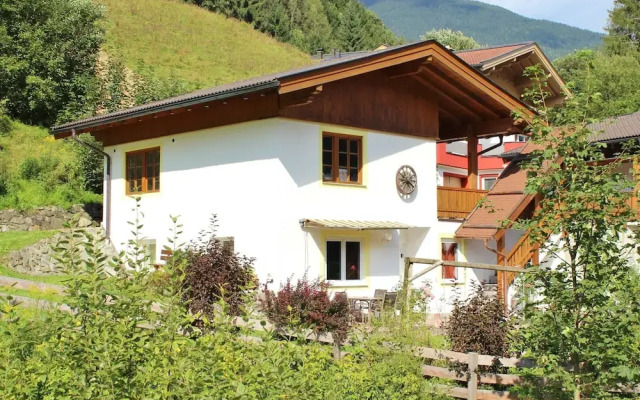 Luxurious Holiday Home in Saalbach-hinterglemm With Barbecue
