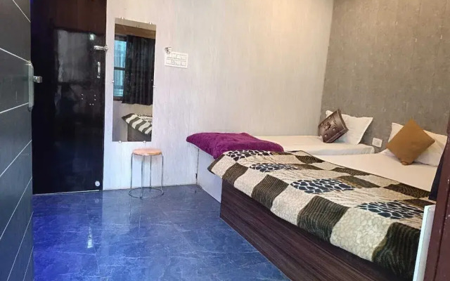 Shiv Kashi P Guest House By Glitz Hotels