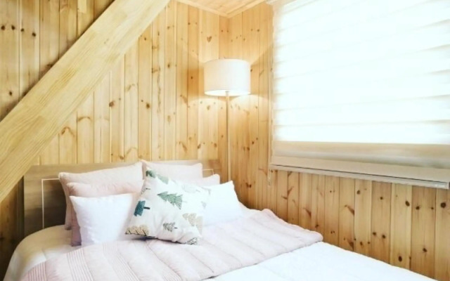Gyeongju Feel House Pension
