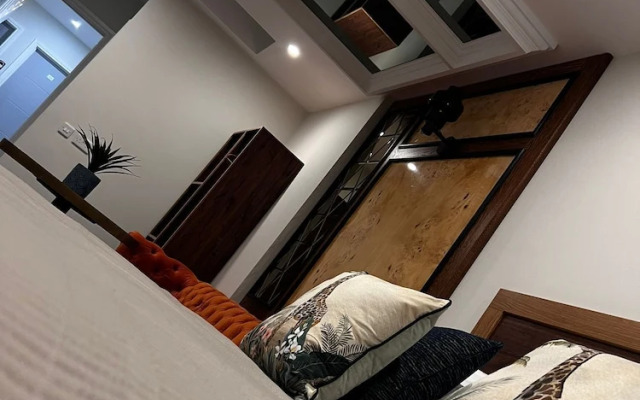 53 Luxury Rooms