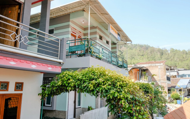 OYO 2046 Villa Hardi
