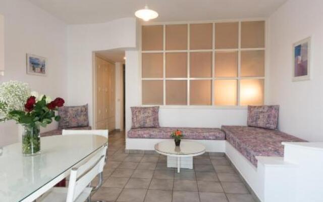 Markakis Apartments