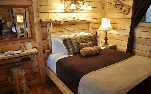 The Cedaredge Lodge